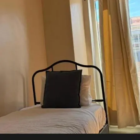 Aurea Lisbon-quarto Privado No Centro Guest house